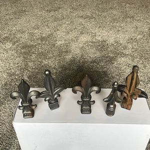 Decorative metal finials
